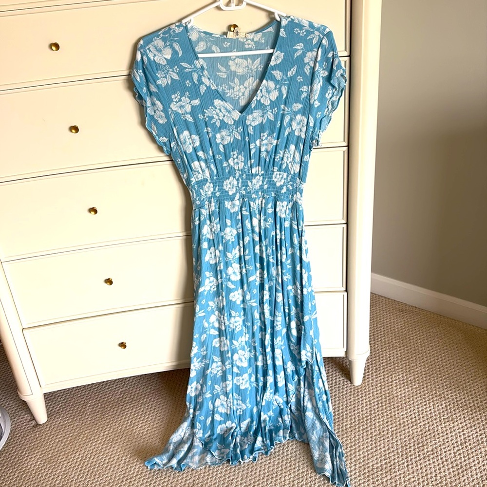 Blue floral midi / maxi dress size L